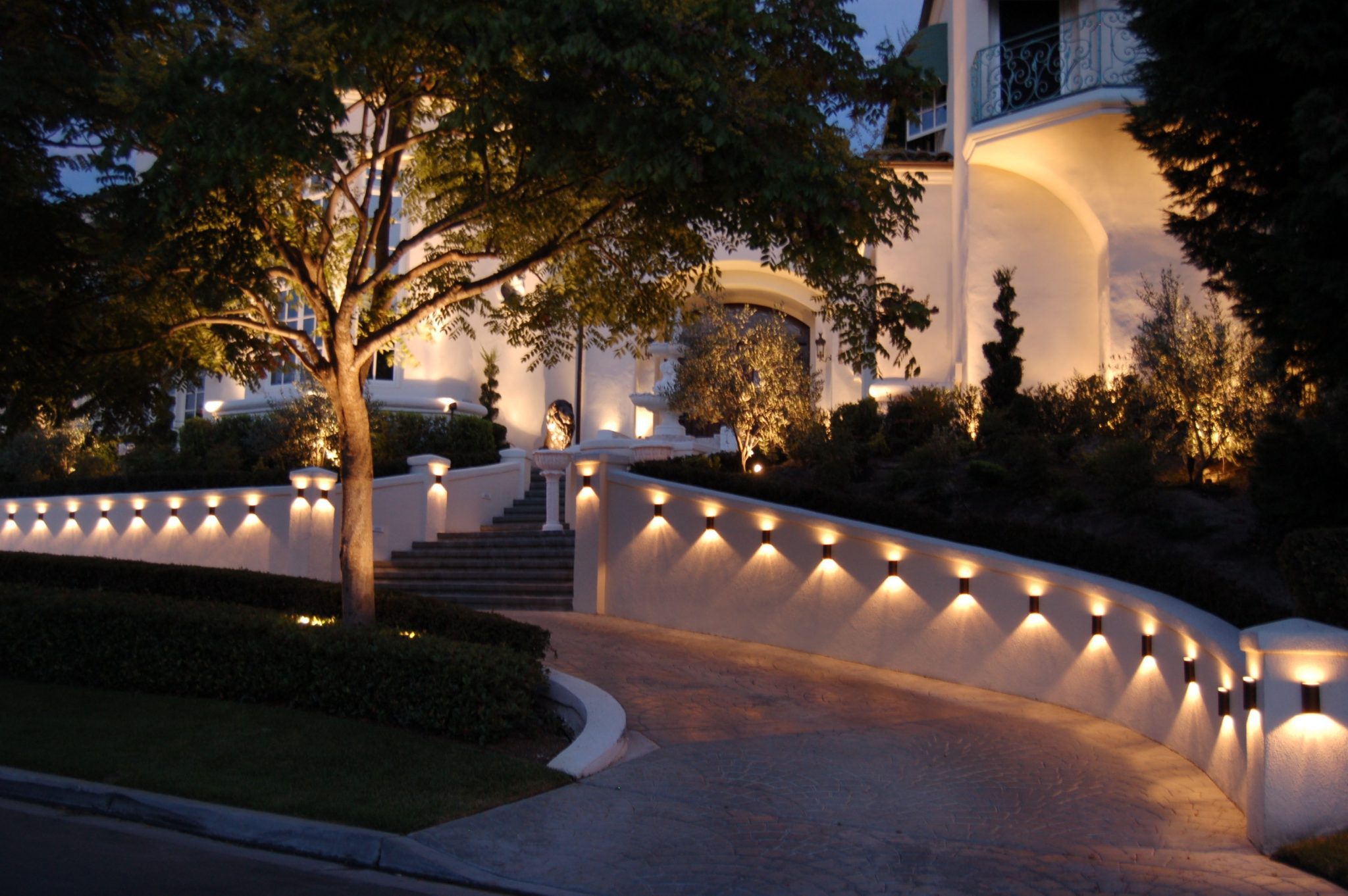 7 Driveway Lighting Ideas To Brighten Up Your House By TurtleVerse   Landscape Lighting 